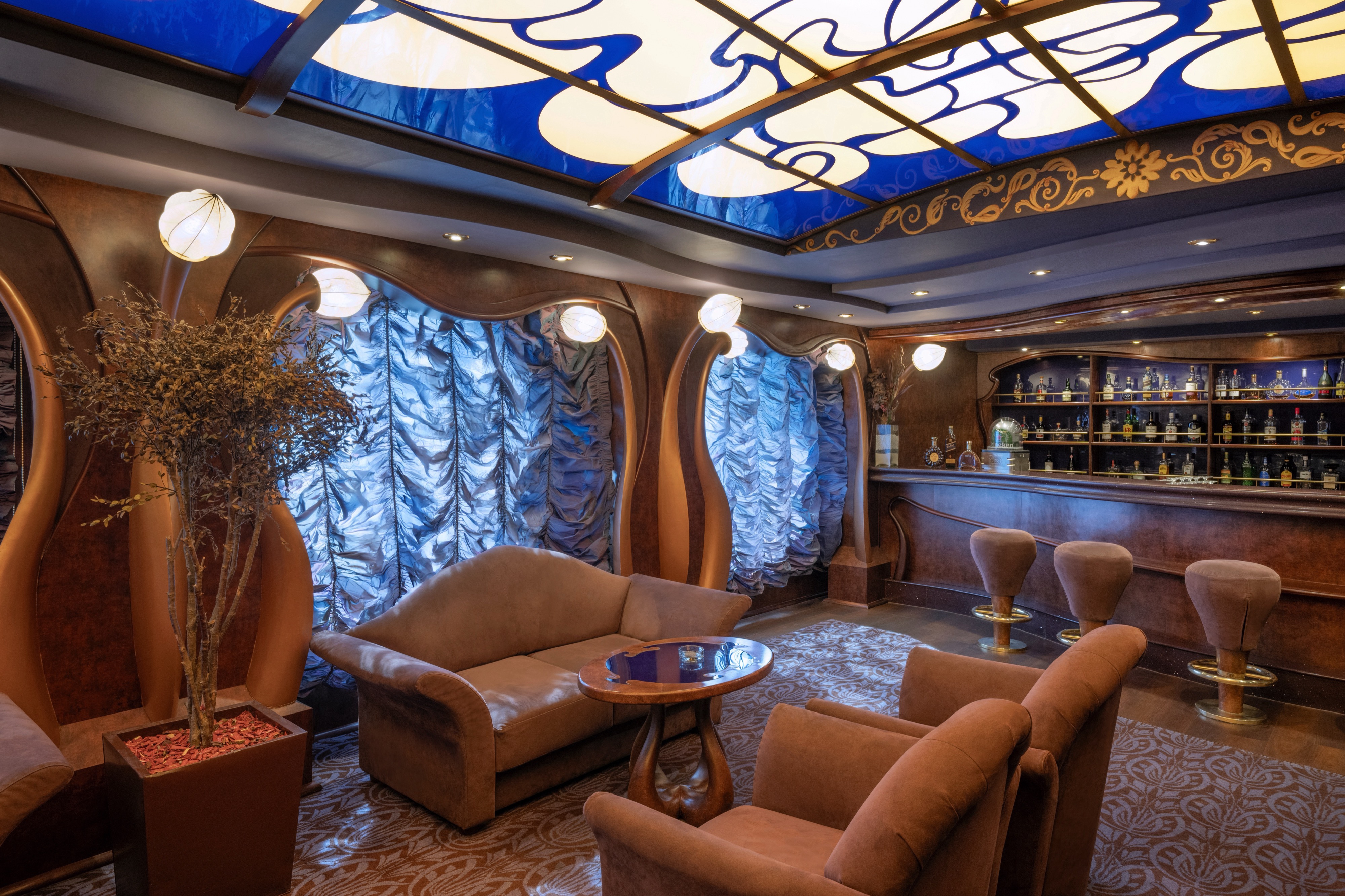 MSC Divina - The Cigar Lounge